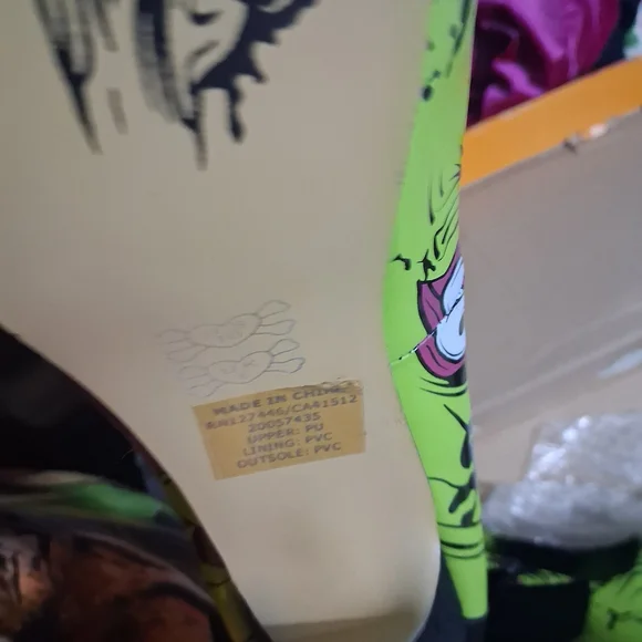 Iron Fist Neon Green Graphic Heels - Picture 4 of 4